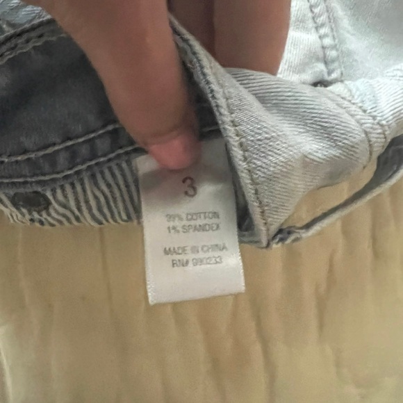 Kendall and kylie 5 button jean shorts - Picture 3 of 3